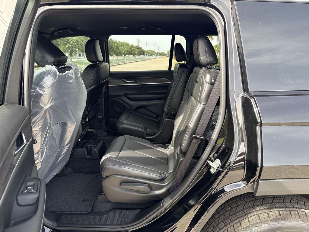 new 2025 Jeep Grand Cherokee L car, priced at $44,091