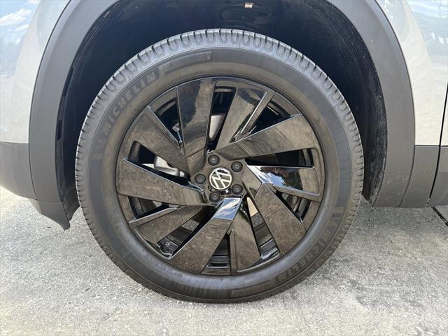 used 2024 Volkswagen Atlas car, priced at $34,899