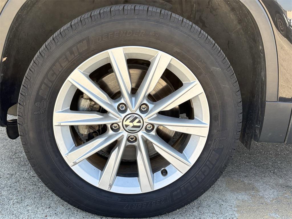 used 2017 Volkswagen Tiguan Limited car, priced at $9,816