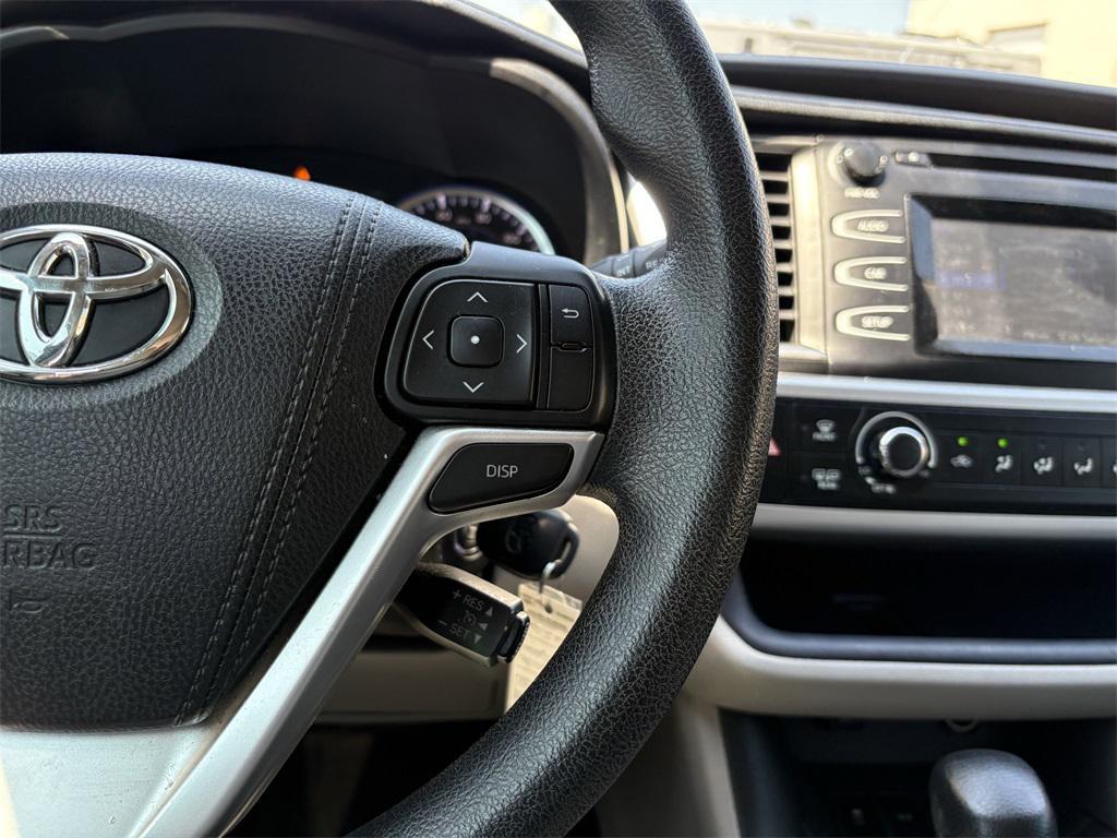 used 2016 Toyota Highlander car, priced at $15,197