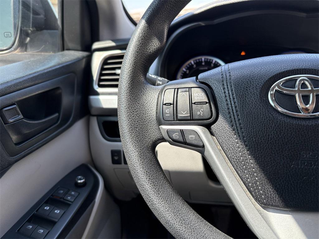 used 2016 Toyota Highlander car, priced at $15,197