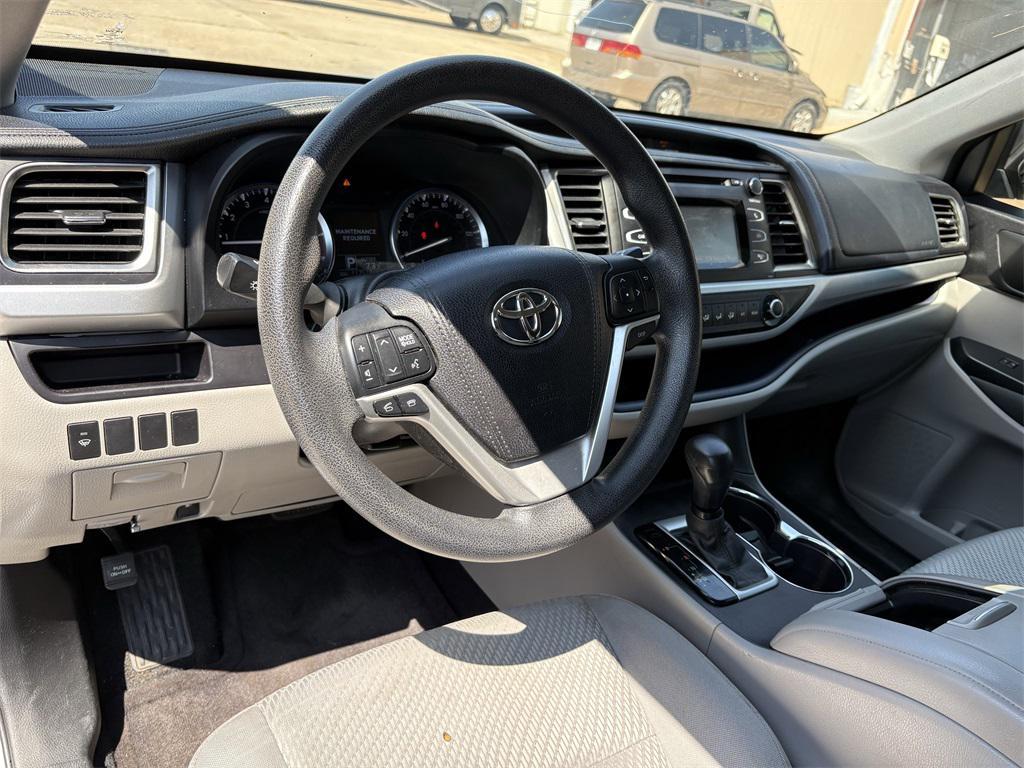used 2016 Toyota Highlander car, priced at $15,197