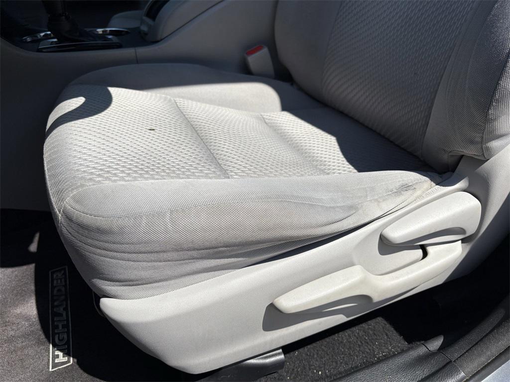 used 2016 Toyota Highlander car, priced at $15,197