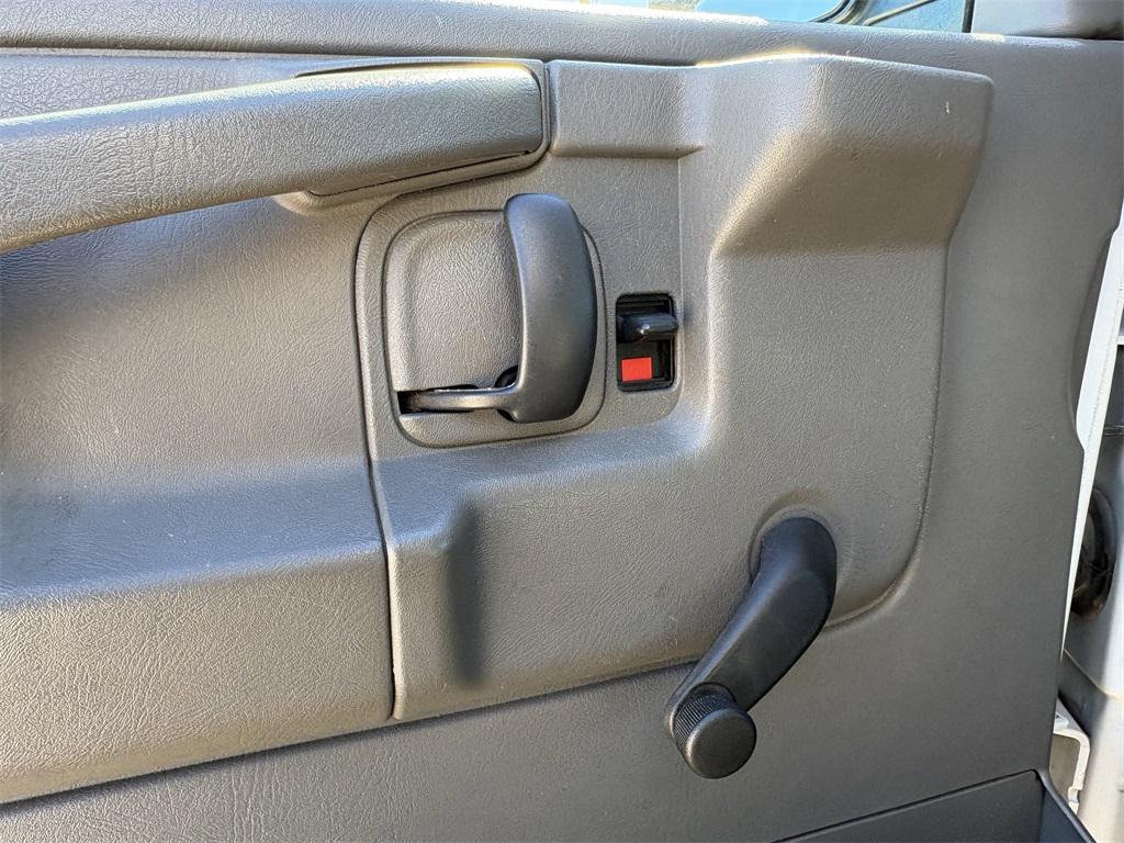 used 2009 Chevrolet Express 2500 car, priced at $9,997