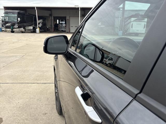used 2022 Kia Carnival car, priced at $33,998