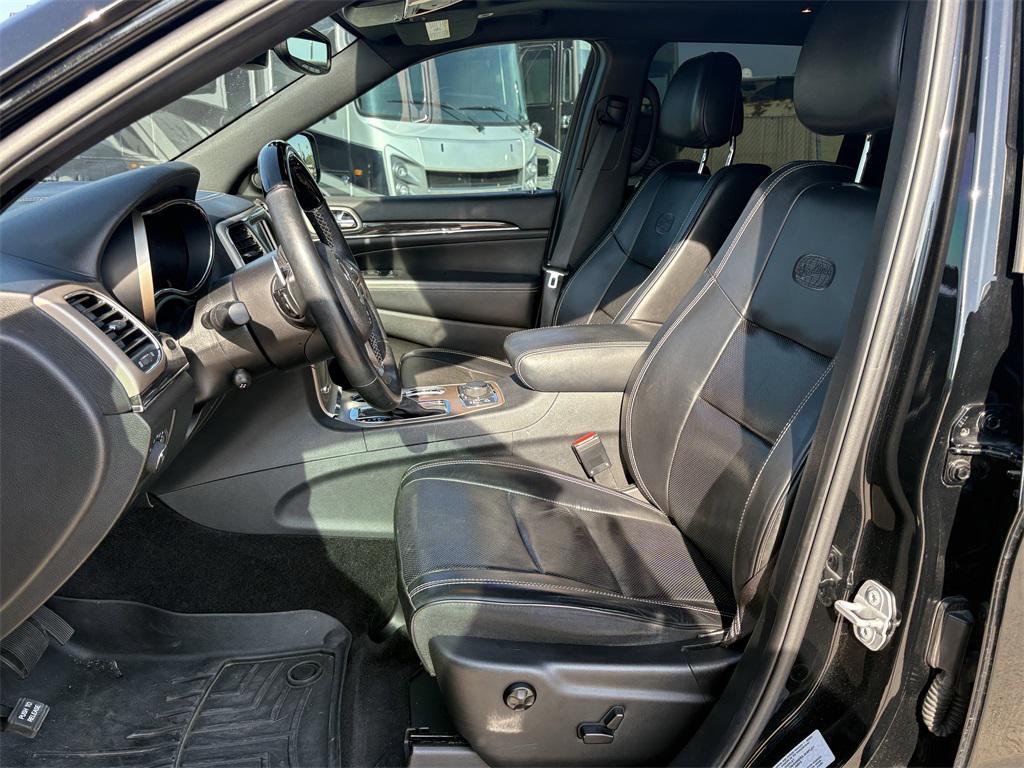 used 2017 Jeep Grand Cherokee car, priced at $15,799