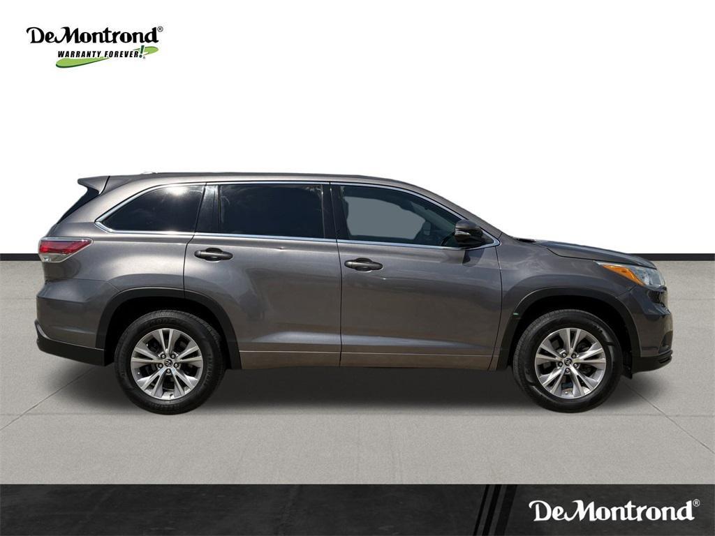 used 2016 Toyota Highlander car, priced at $15,499