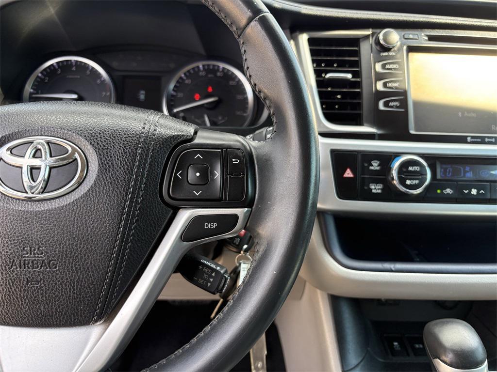 used 2016 Toyota Highlander car, priced at $15,499