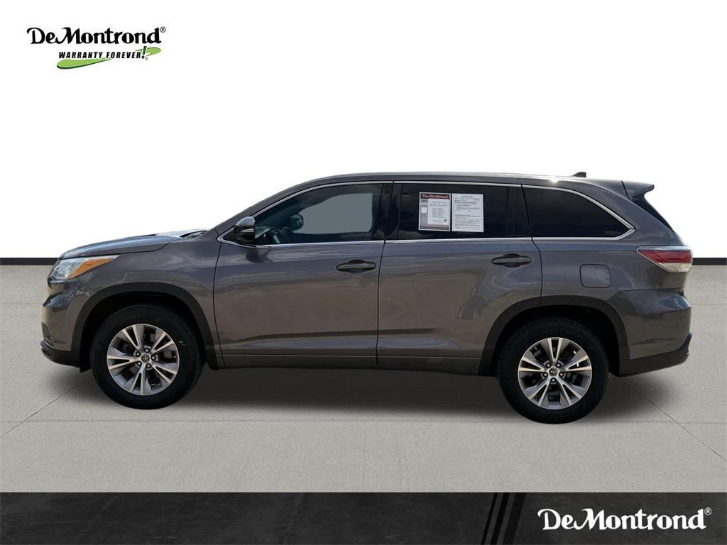 used 2016 Toyota Highlander car, priced at $15,499