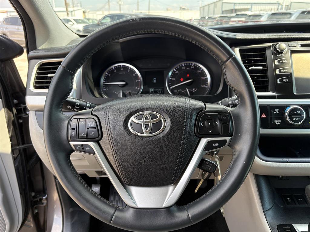 used 2016 Toyota Highlander car, priced at $15,499