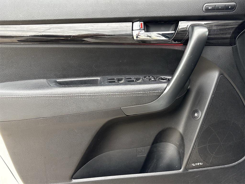 used 2013 Kia Sorento car, priced at $8,855