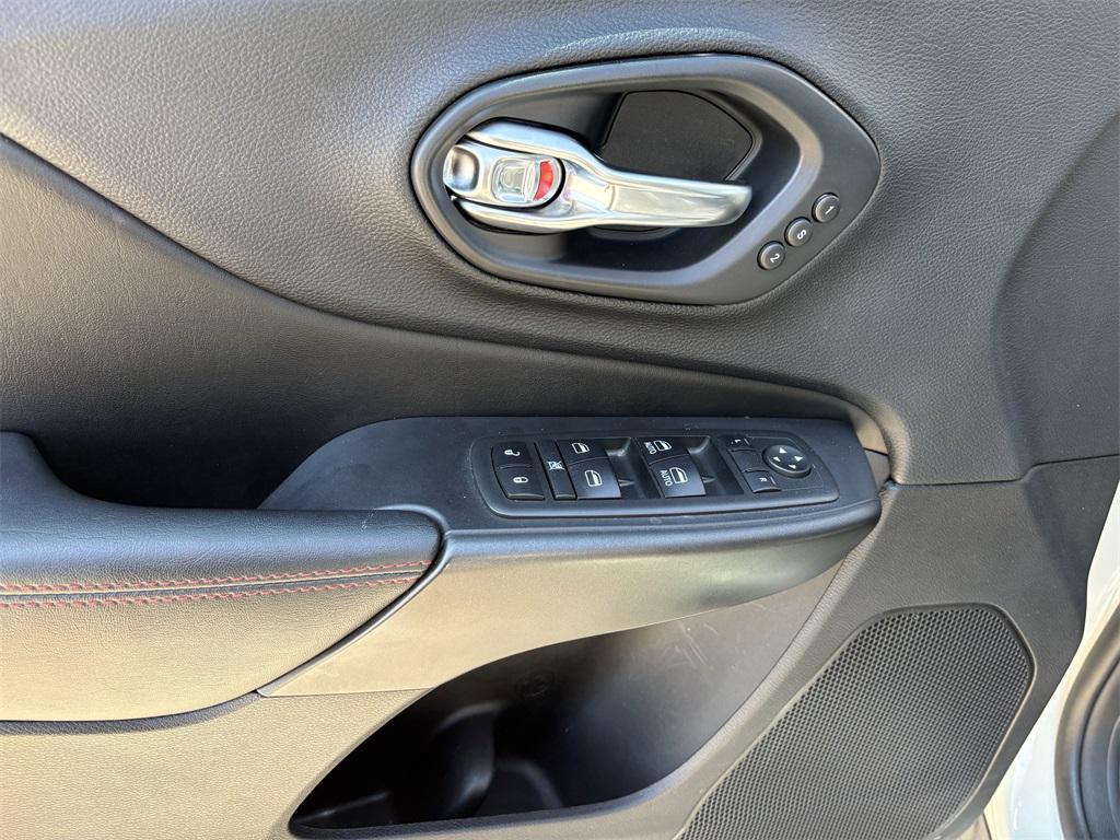 used 2019 Jeep Cherokee car, priced at $16,998