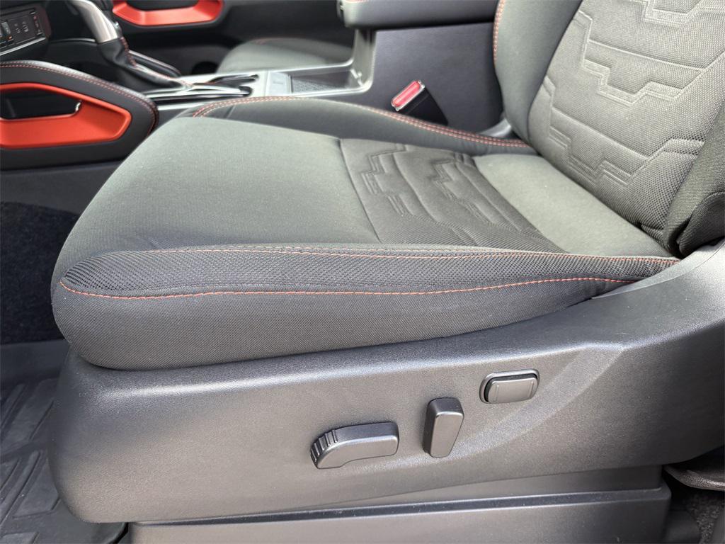 used 2025 Nissan Frontier car, priced at $38,998