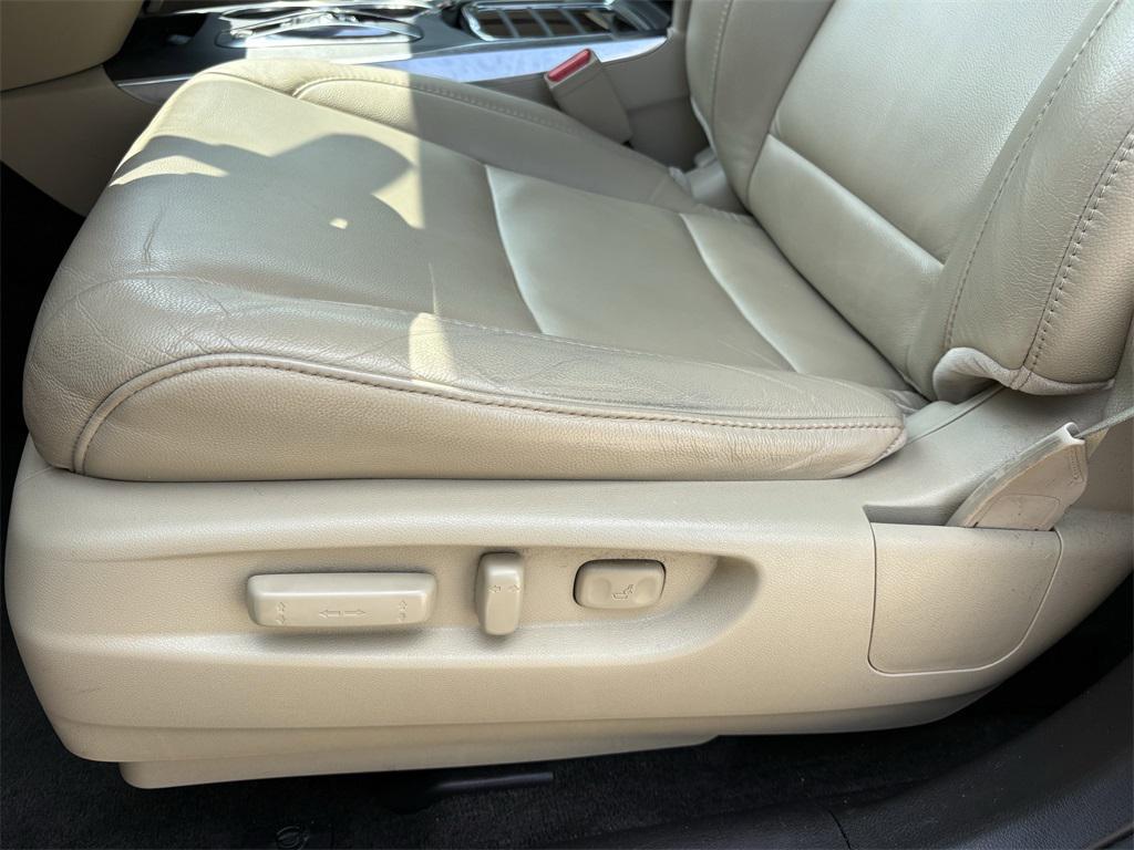 used 2016 Acura MDX car, priced at $17,899