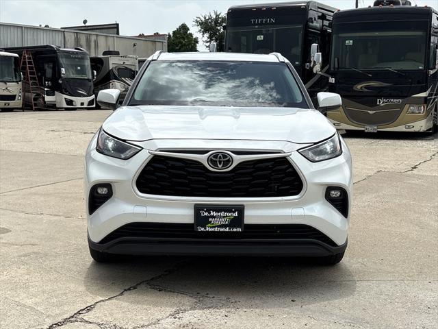used 2024 Toyota Highlander car, priced at $37,998
