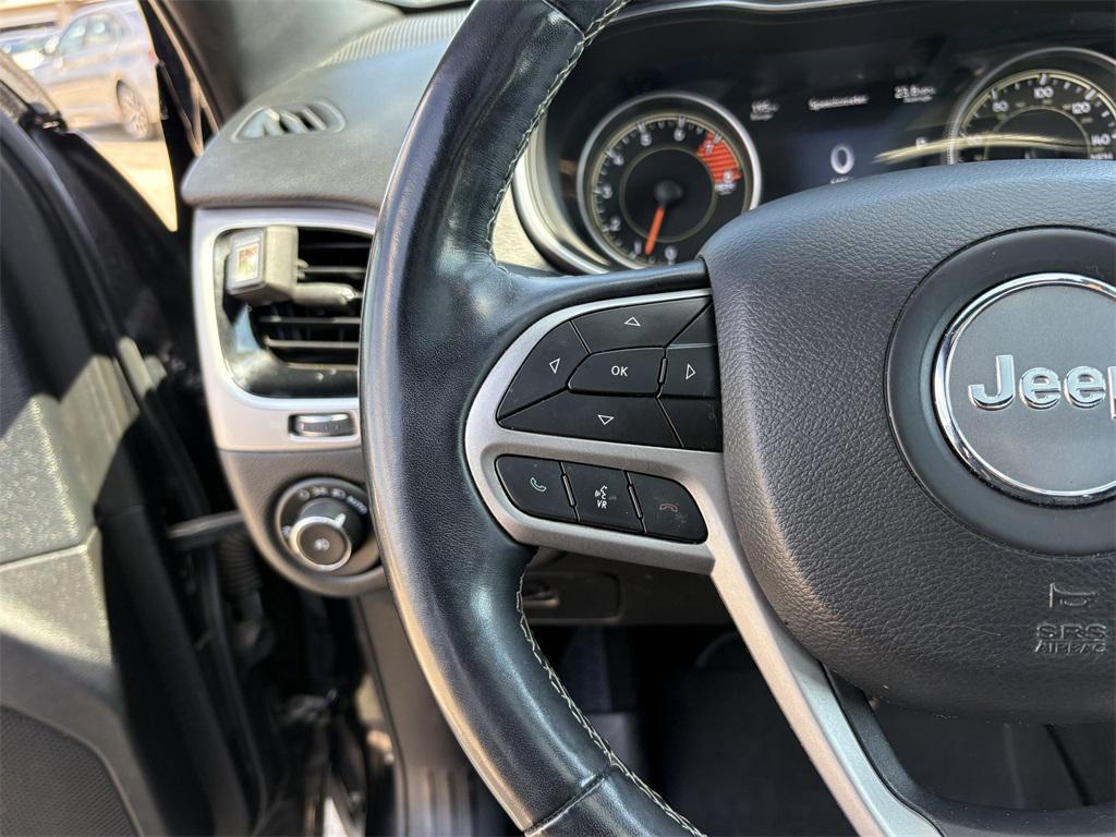 used 2021 Jeep Cherokee car, priced at $15,998