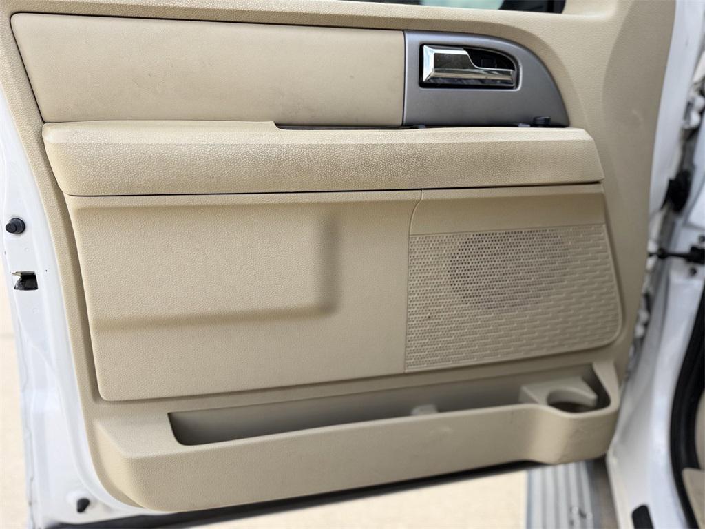 used 2015 Ford Expedition car, priced at $10,762