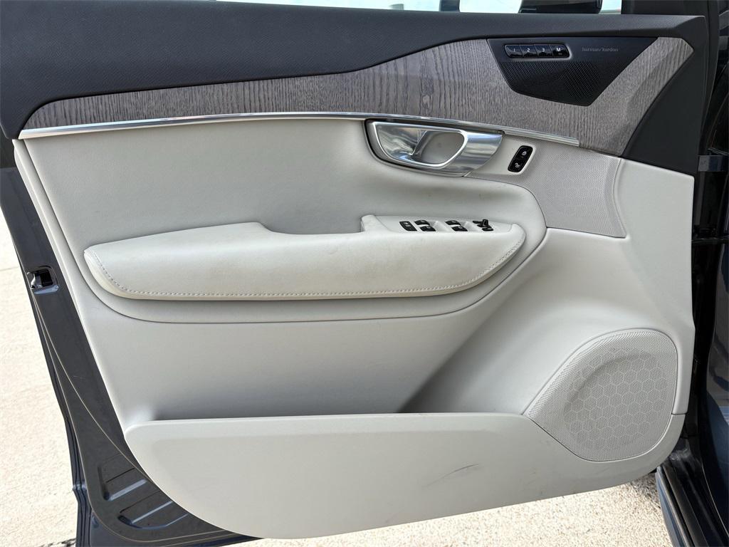 used 2023 Volvo XC90 car, priced at $42,998