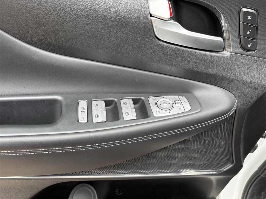 used 2023 Hyundai Santa Fe car, priced at $22,399