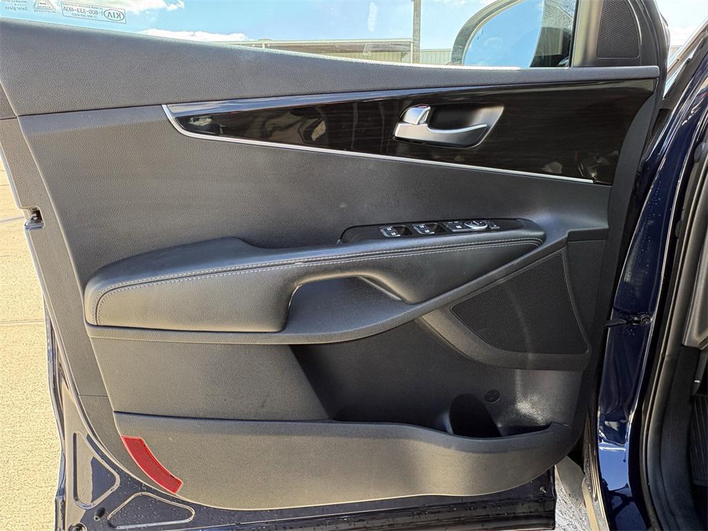 used 2020 Kia Sorento car, priced at $15,399