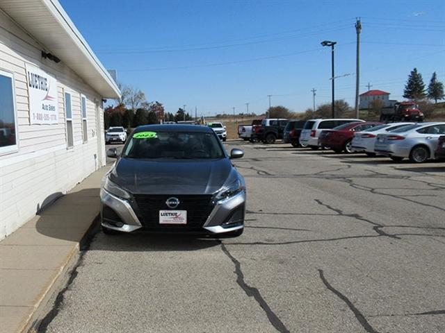 used 2023 Nissan Altima car, priced at $27,800