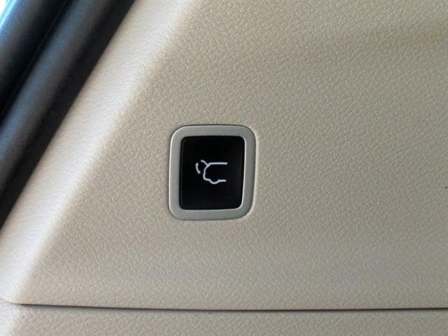 used 2022 Chrysler Pacifica car, priced at $23,900