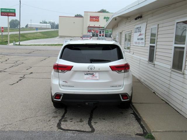 used 2019 Toyota Highlander car, priced at $30,900