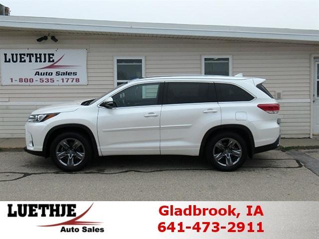 used 2019 Toyota Highlander car, priced at $30,900