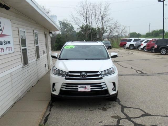 used 2019 Toyota Highlander car, priced at $30,900