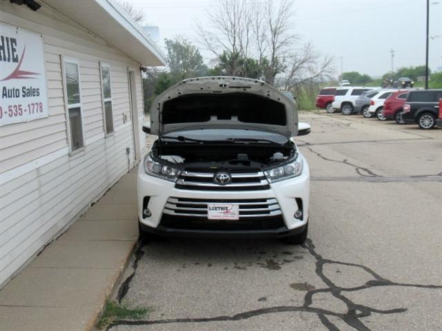 used 2019 Toyota Highlander car, priced at $30,900