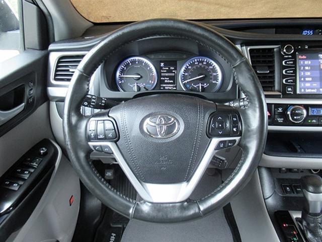 used 2019 Toyota Highlander car, priced at $30,900