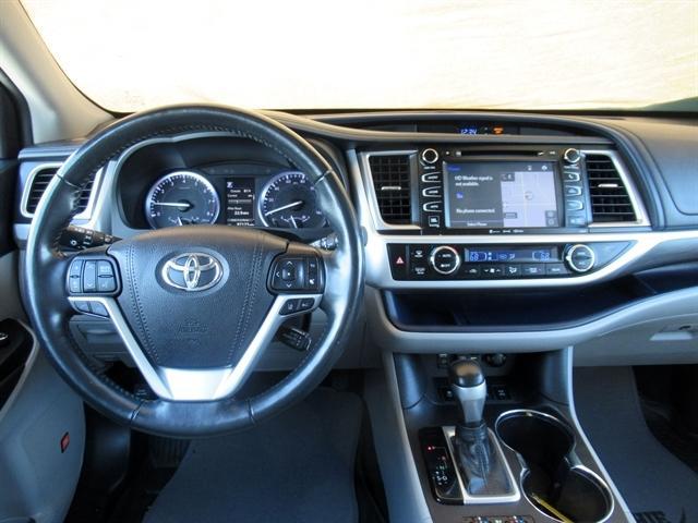 used 2019 Toyota Highlander car, priced at $32,800