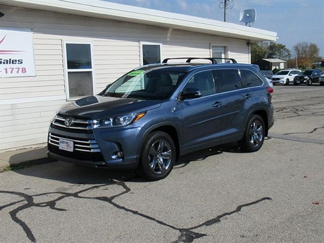 used 2019 Toyota Highlander car, priced at $32,800