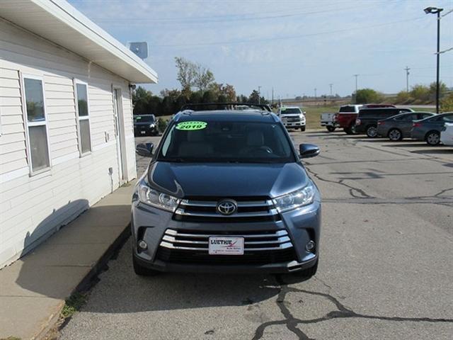 used 2019 Toyota Highlander car, priced at $32,800