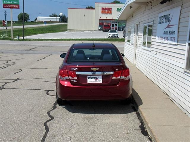 used 2015 Chevrolet Cruze car, priced at $10,500