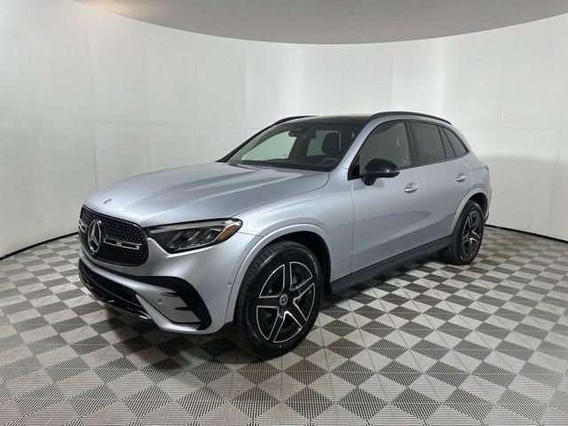 new 2025 Mercedes-Benz GLC 300 car, priced at $62,045