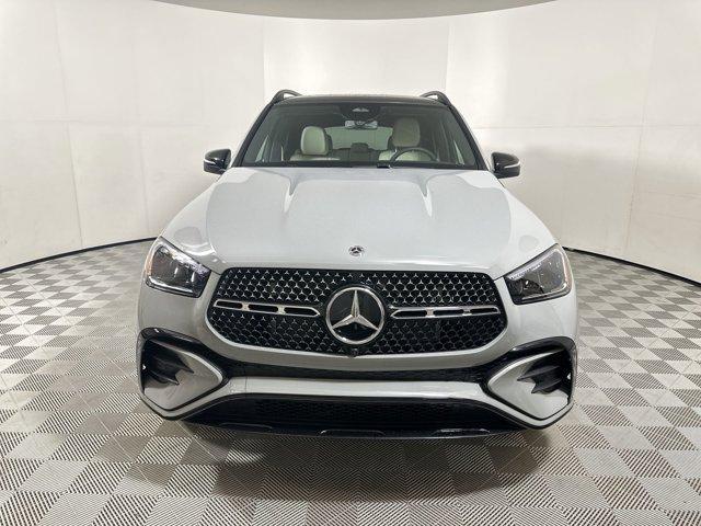 new 2025 Mercedes-Benz GLE 450 car, priced at $85,605