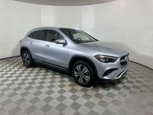 new 2025 Mercedes-Benz GLA 250 car, priced at $51,035