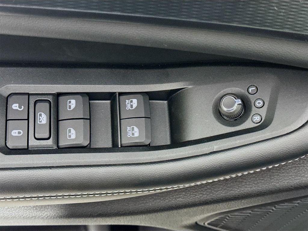 new 2025 Jeep Grand Cherokee L car, priced at $46,990
