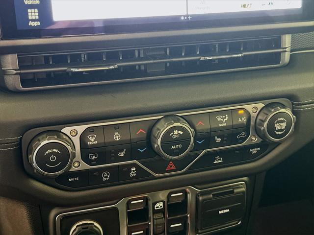 new 2025 Jeep Gladiator car, priced at $54,483