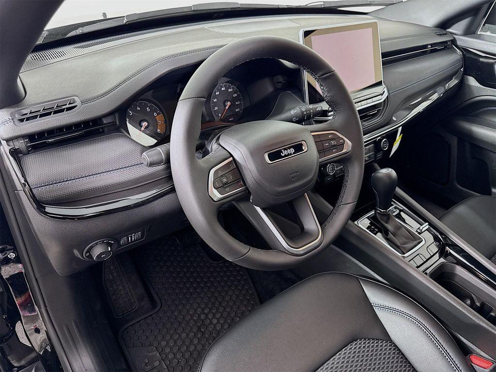 new 2025 Jeep Compass car, priced at $33,626