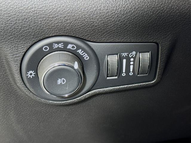 new 2025 Jeep Compass car, priced at $33,626