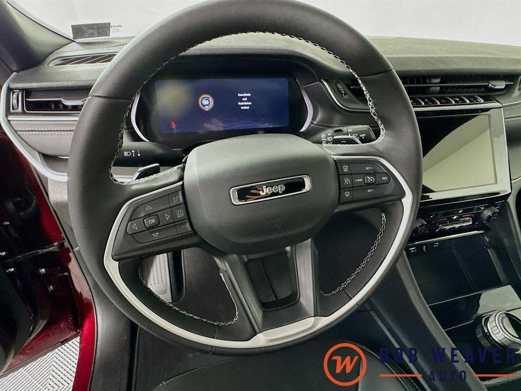 new 2025 Jeep Grand Cherokee car, priced at $45,658