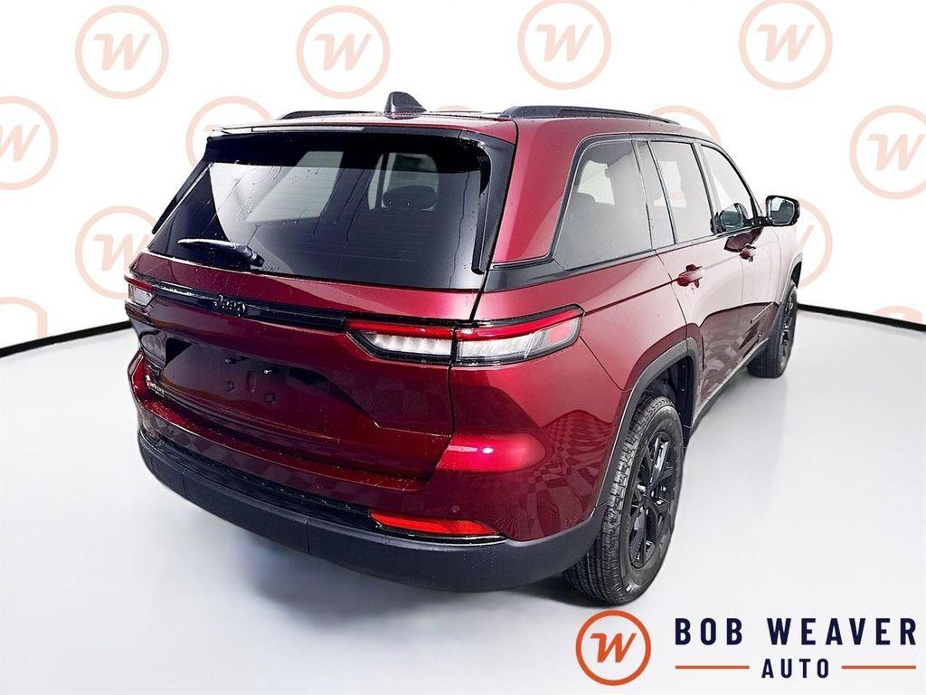 new 2025 Jeep Grand Cherokee car, priced at $45,658