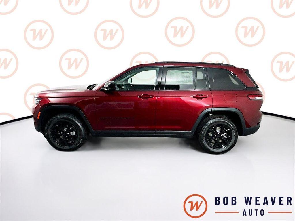 new 2025 Jeep Grand Cherokee car, priced at $45,658