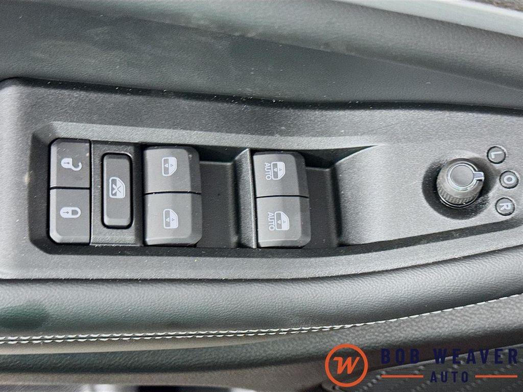 new 2025 Jeep Grand Cherokee car, priced at $46,551