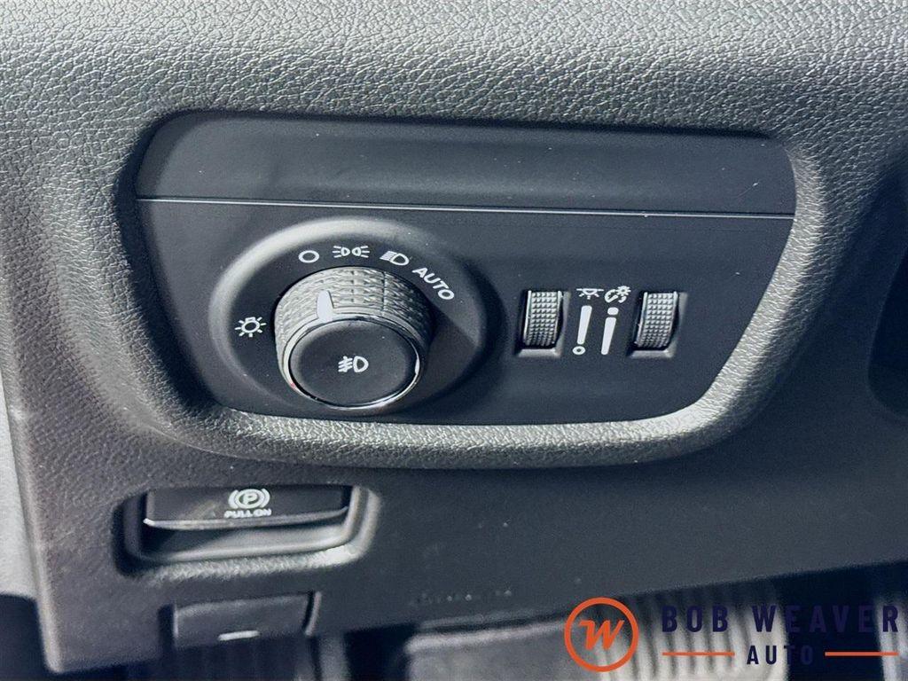 new 2025 Jeep Grand Cherokee car, priced at $46,551