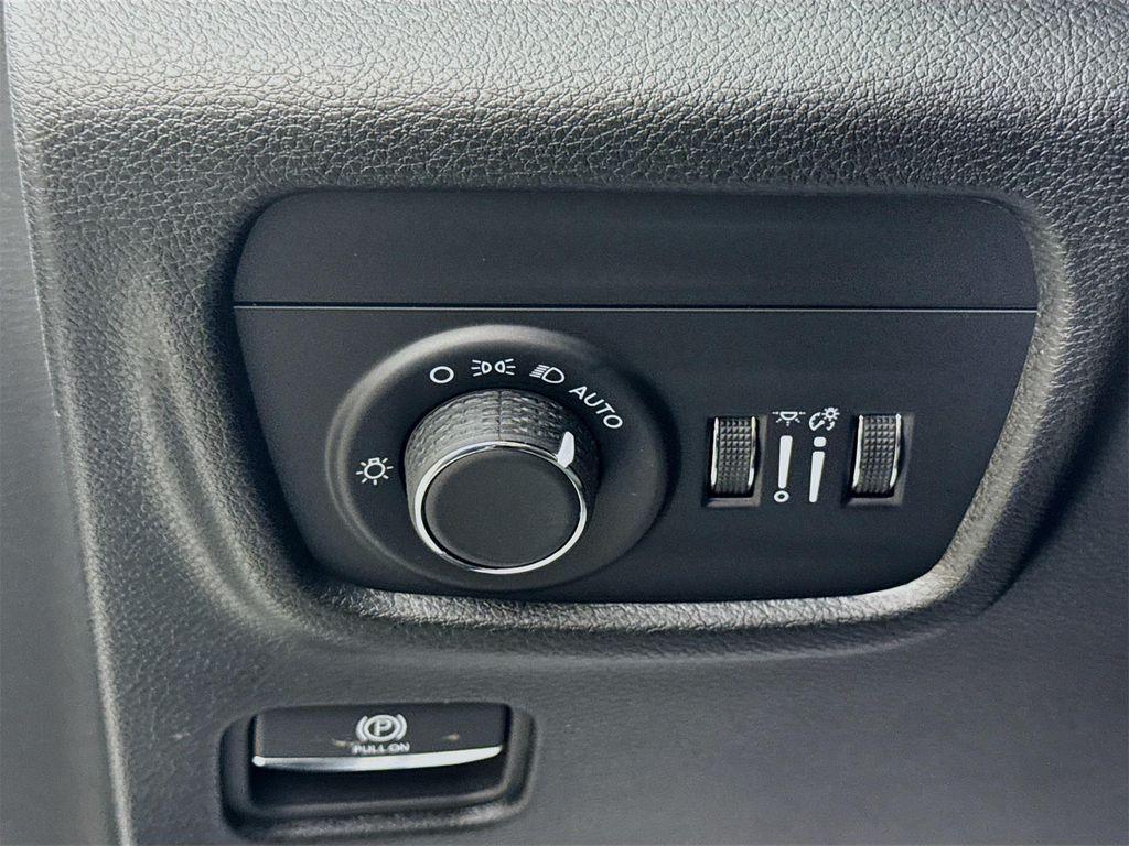 new 2025 Jeep Grand Cherokee L car, priced at $46,672