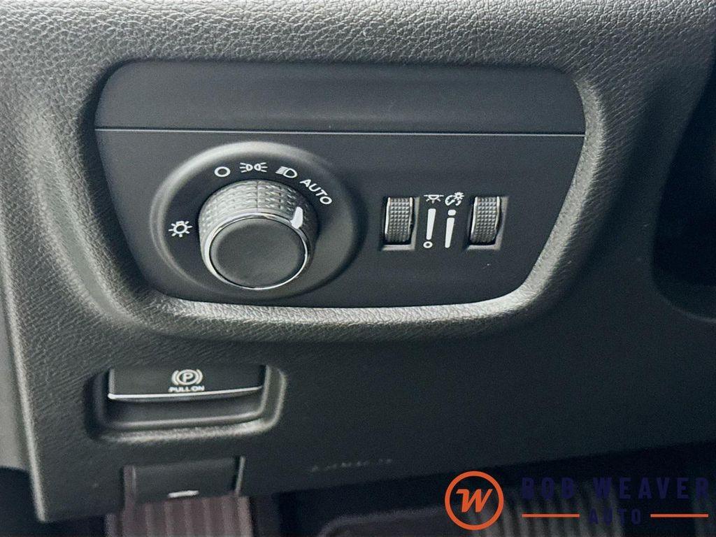 new 2025 Jeep Grand Cherokee car, priced at $43,432