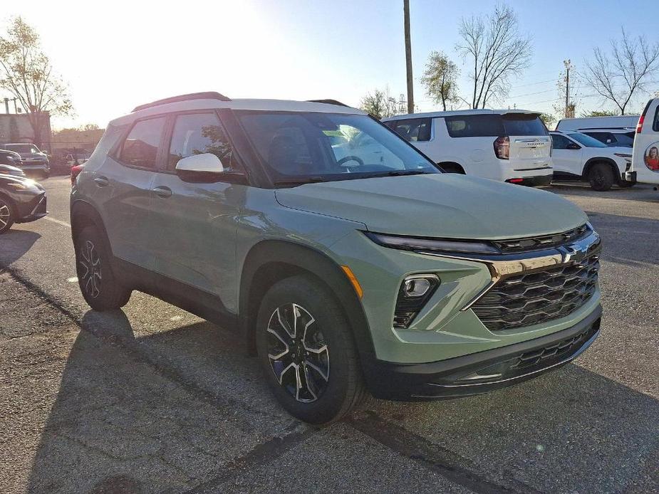 new 2025 Chevrolet TrailBlazer car, priced at $29,370